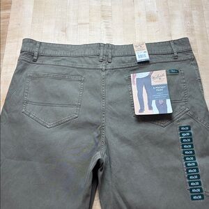 NWT Woolrich Men's Straight Fit Stretch 5 Pocket Utility Pants Dark Green 40x30